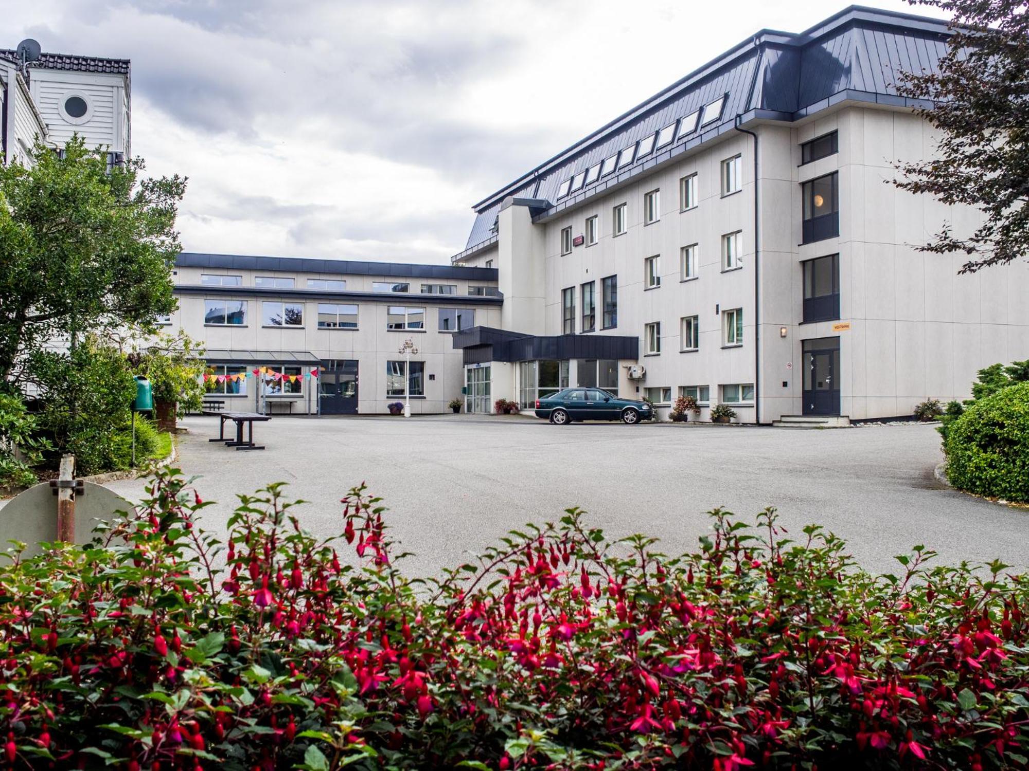 Solborg Folkehogskole Hostel Stavanger Exterior foto